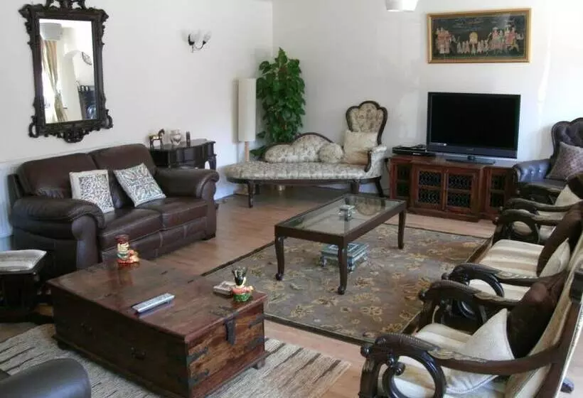 Hotel Church Farm Barns