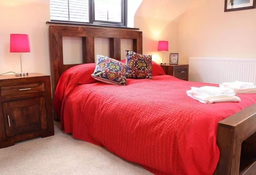 Hotel Church Farm Barns