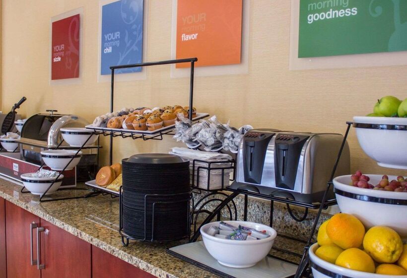 Отель Comfort Inn & Suites Trussville I59 Exit 141