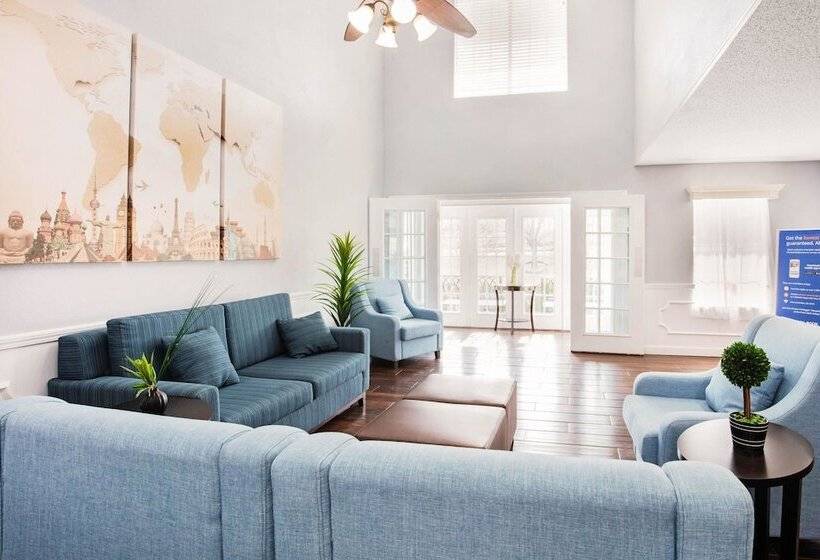 Отель Comfort Inn & Suites Trussville I59 Exit 141