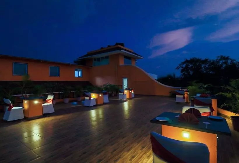 Hôtel Dewdrop Le Seasons Beach Resort