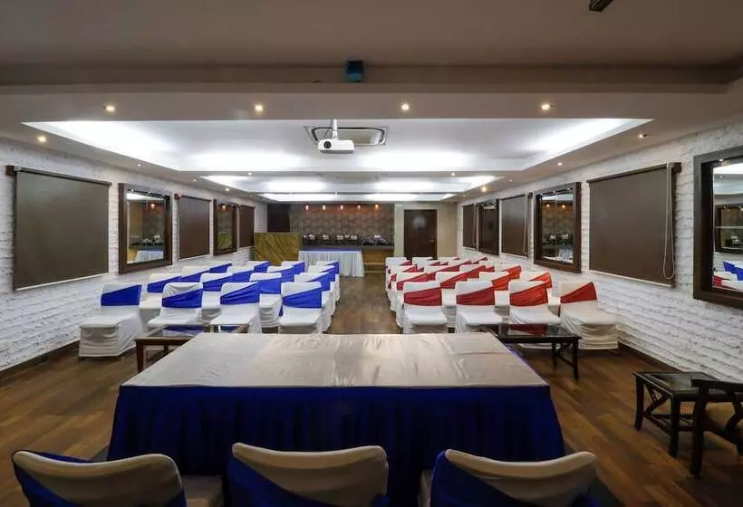 Hôtel Dewdrop Le Seasons Beach Resort