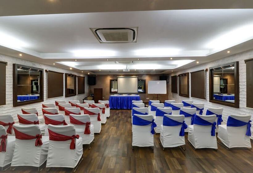 Hotel Dewdrop Le Seasons Beach Resort