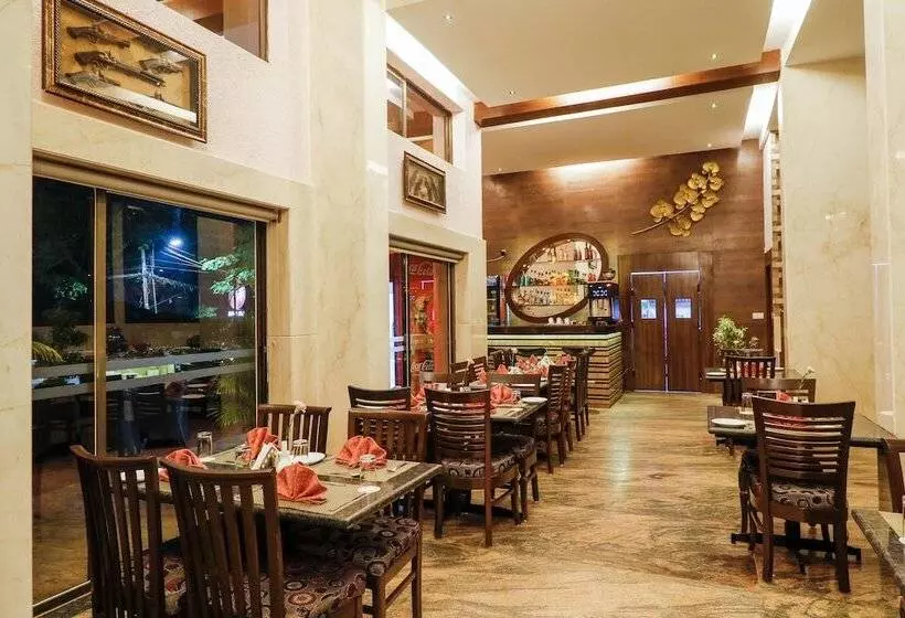 Hôtel Dewdrop Le Seasons Beach Resort