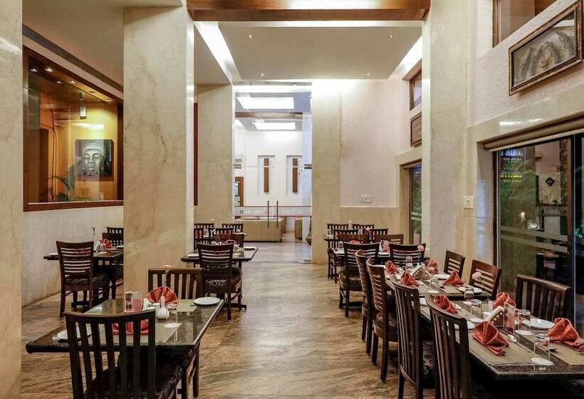 Hotel Dewdrop Le Seasons Beach Resort