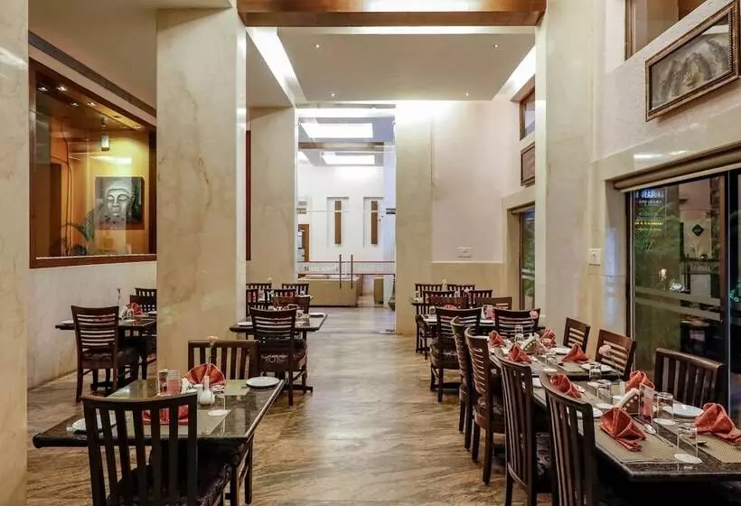 Hôtel Dewdrop Le Seasons Beach Resort