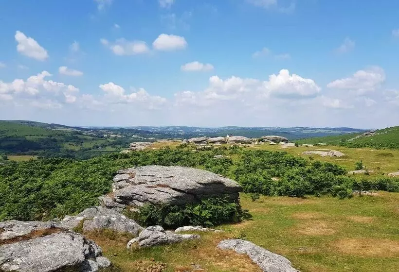 Отель Eastwrey Barton Country House