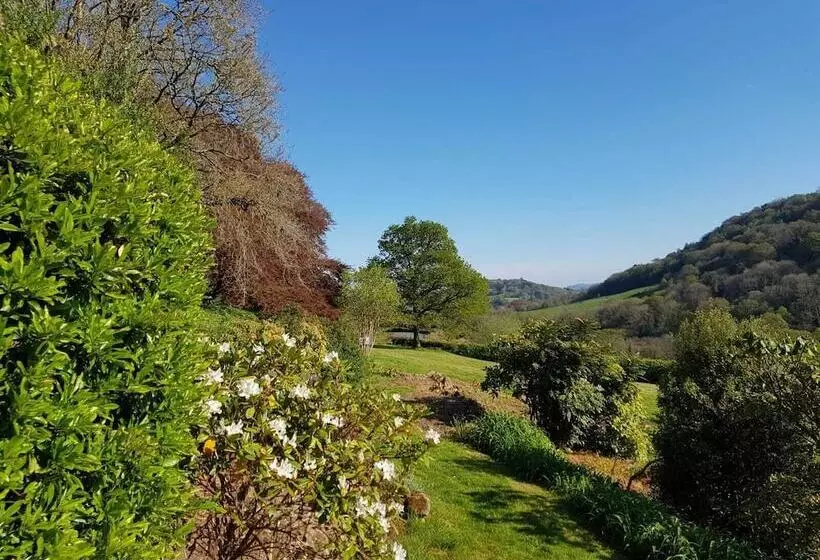 Отель Eastwrey Barton Country House