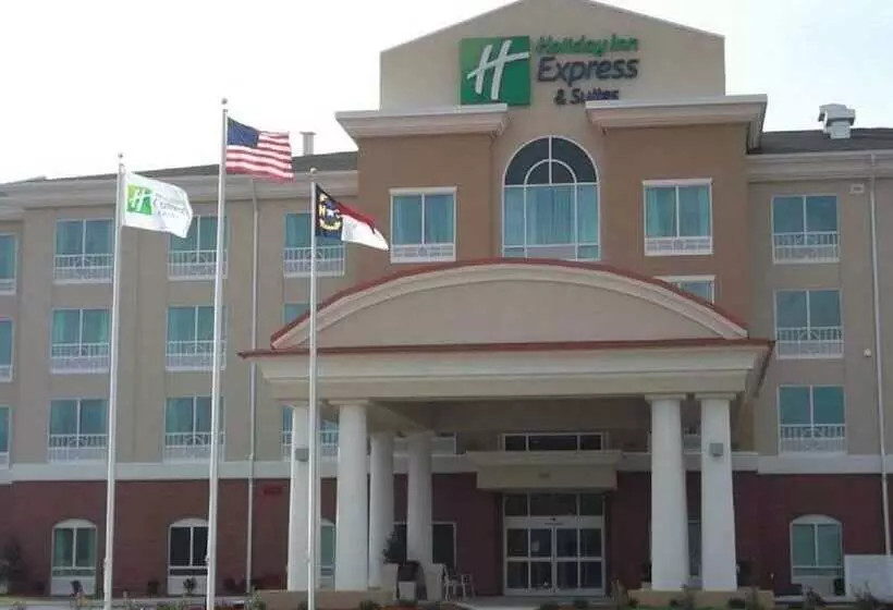 Отель Holiday Inn Express & Suites   Smithfield/selma, An Ihg