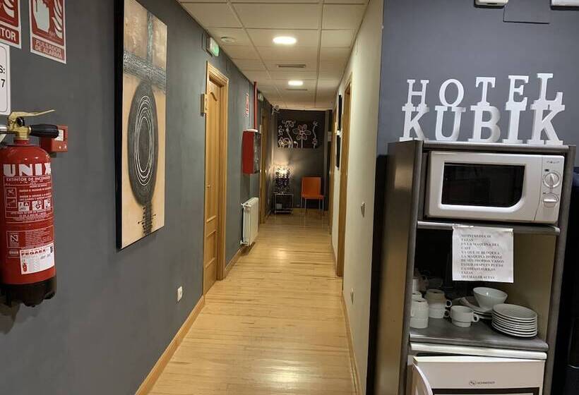 酒店 Kubik