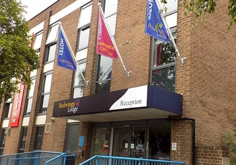Hotel Redwings Lodge Wolverhampton Central