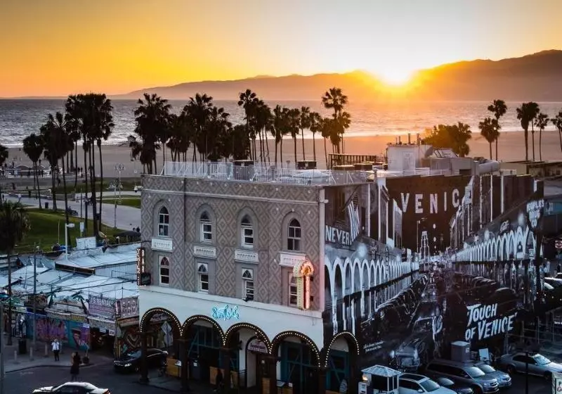 Samesun Venice Beach Hotel & Hostel