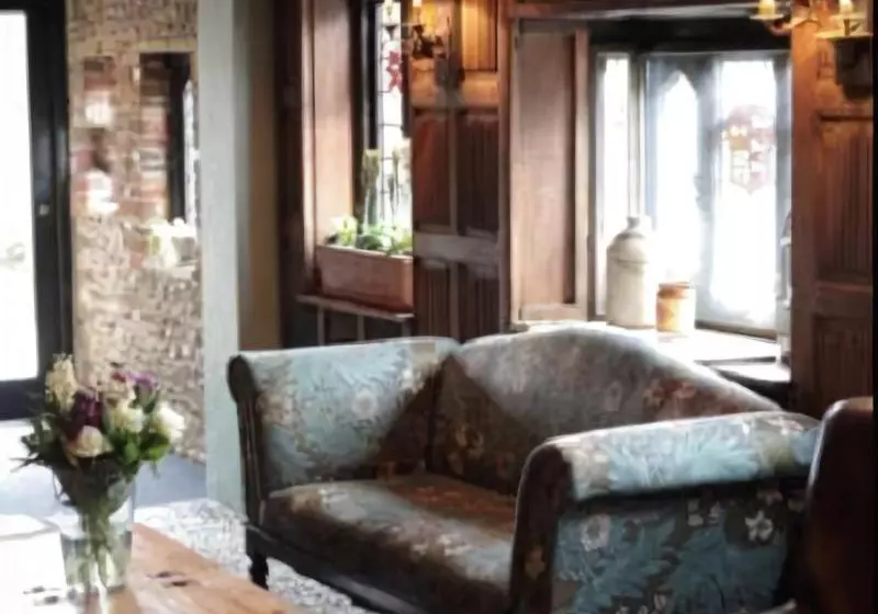 ホテル The Grasshopper Inn