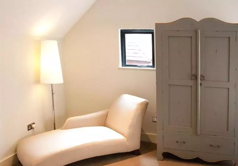 ホテル The Grasshopper Inn