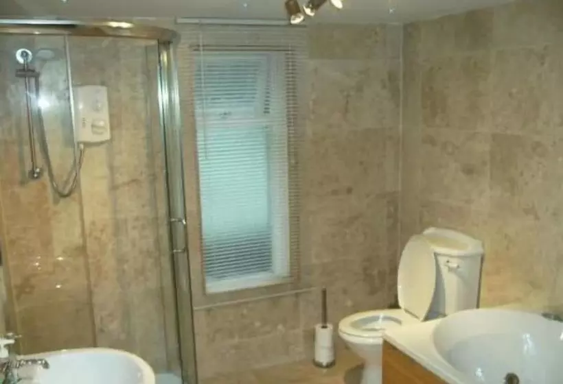 Bed and Breakfast Number 43