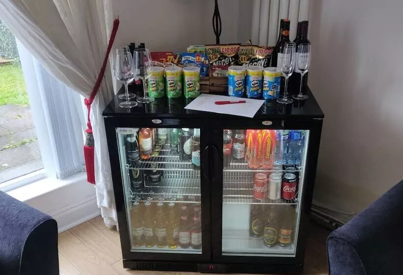 Bed and Breakfast Number 43