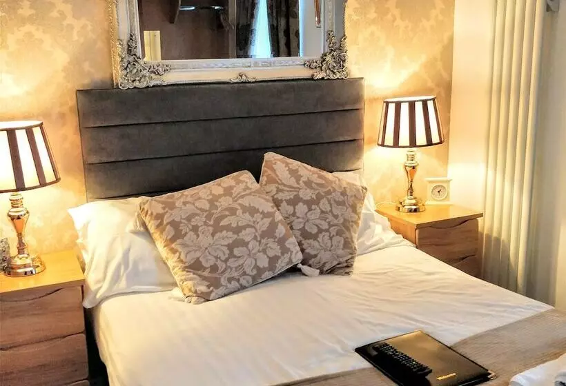 Bed and Breakfast Number 43