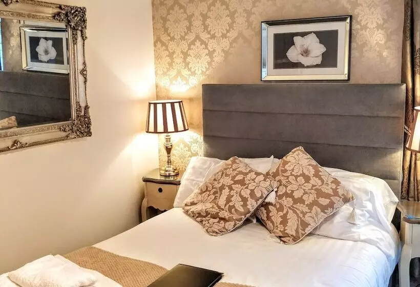 Bed and Breakfast Number 43