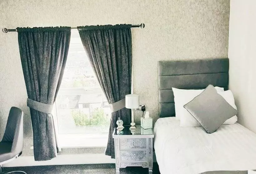 Bed and Breakfast Number 43