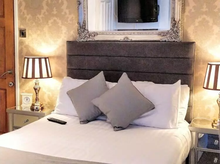 Bed and Breakfast Number 43