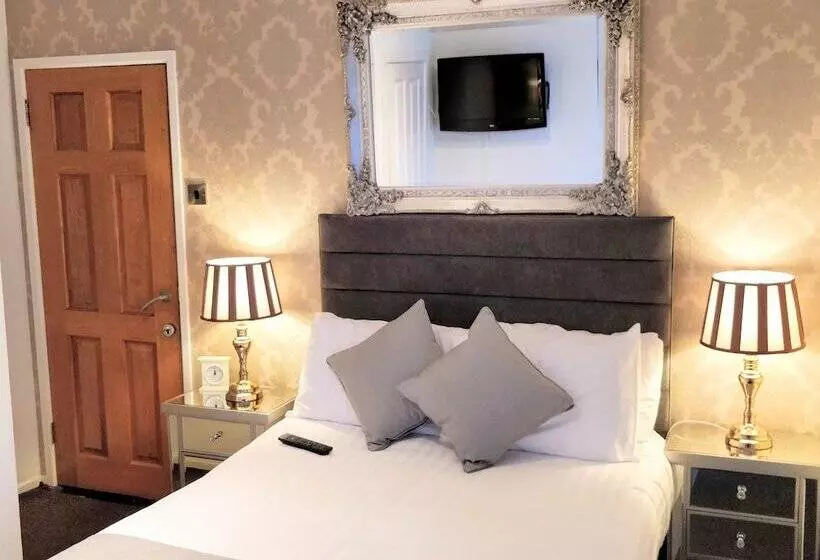 Bed and Breakfast Number 43