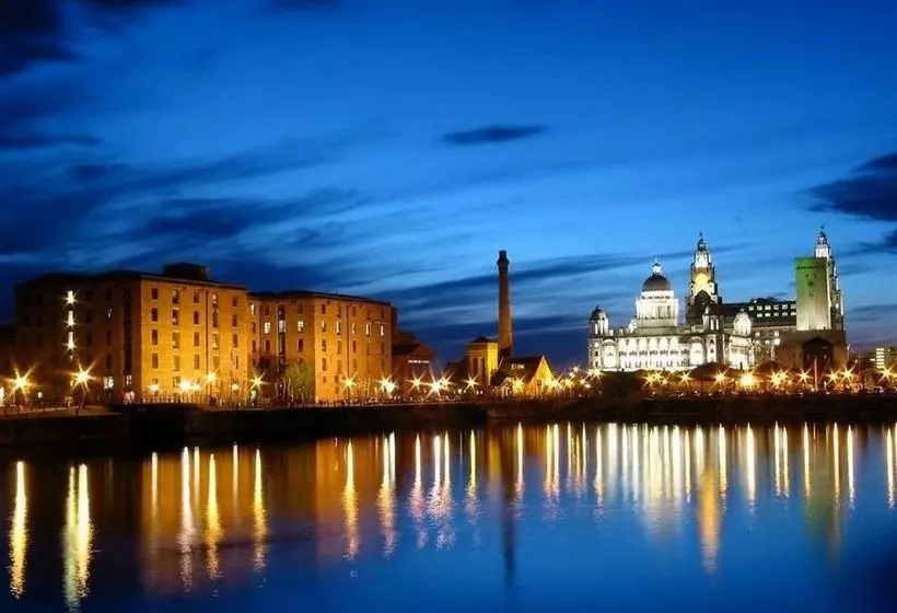 تختخواب و صبحانه Liverpool Lodge