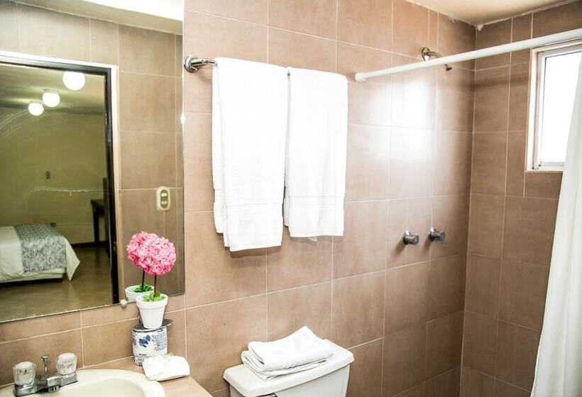 فندق Booking Dioh