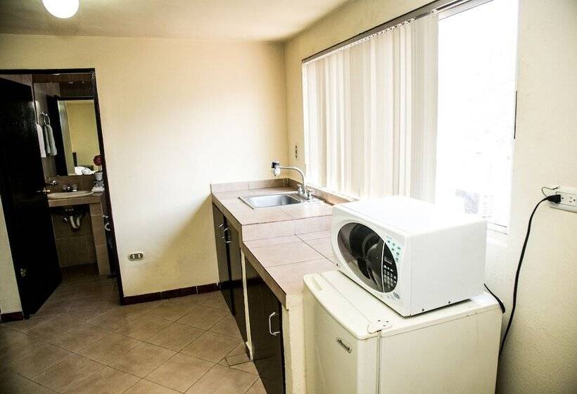 فندق Booking Dioh