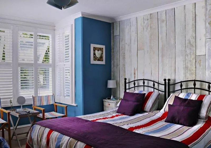 Отель Copperfields Vegetarian Guest House