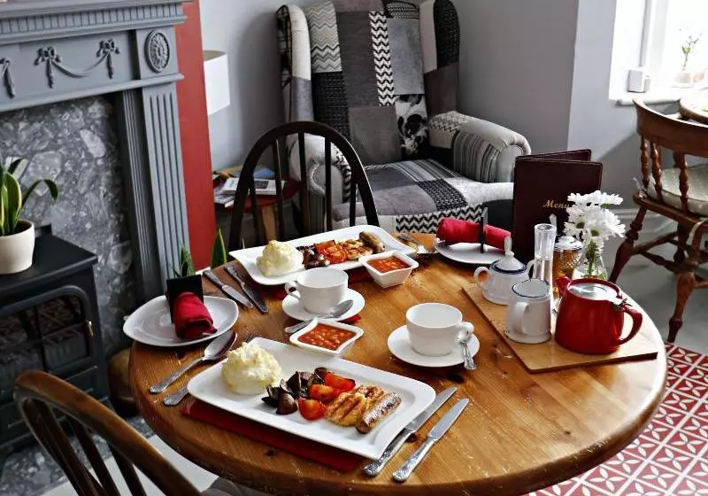 Отель Copperfields Vegetarian Guest House