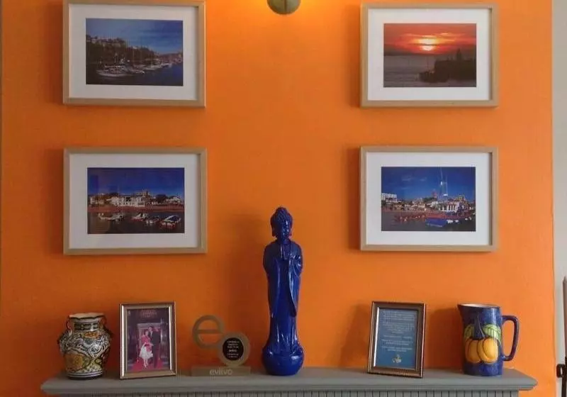 Отель Copperfields Vegetarian Guest House