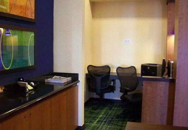 호텔 Fairfield Inn And Suites By Marriott Strasburg Shenandoah Valley