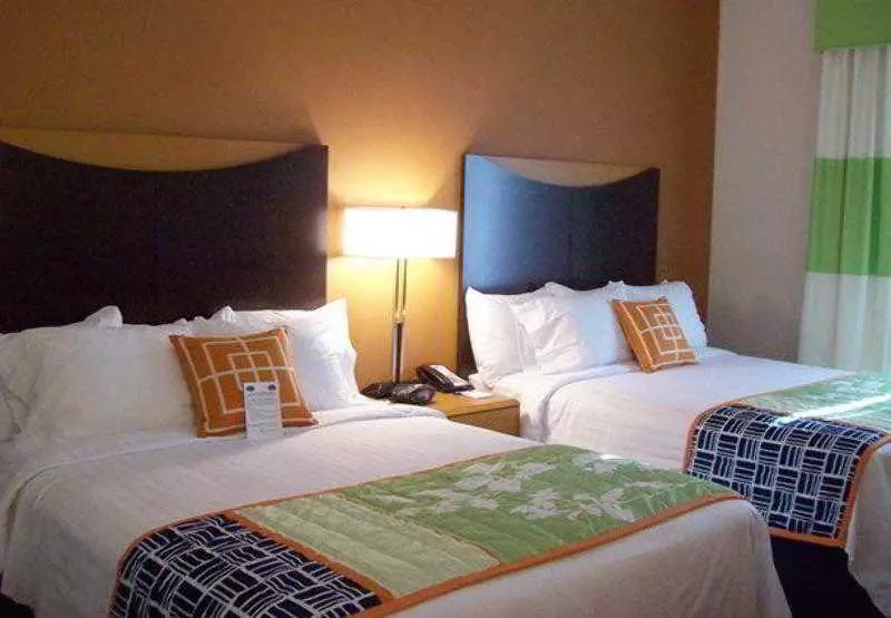 호텔 Fairfield Inn And Suites By Marriott Strasburg Shenandoah Valley