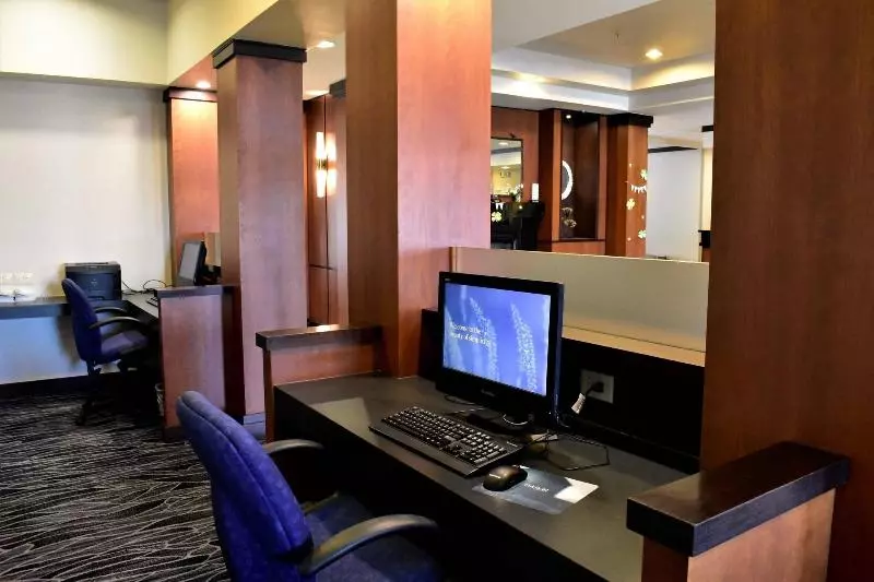 호텔 Fairfield Inn And Suites By Marriott Strasburg Shenandoah Valley
