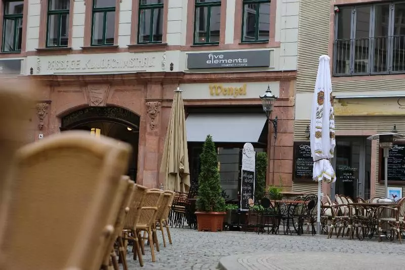 Otel Five Elements Hostel Leipzig