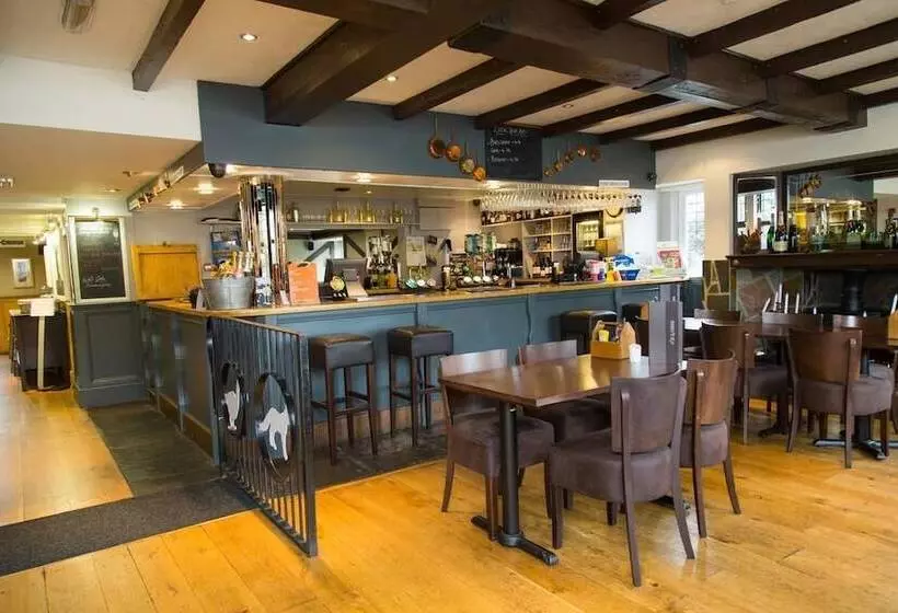 酒店 Fox And Goose Inn