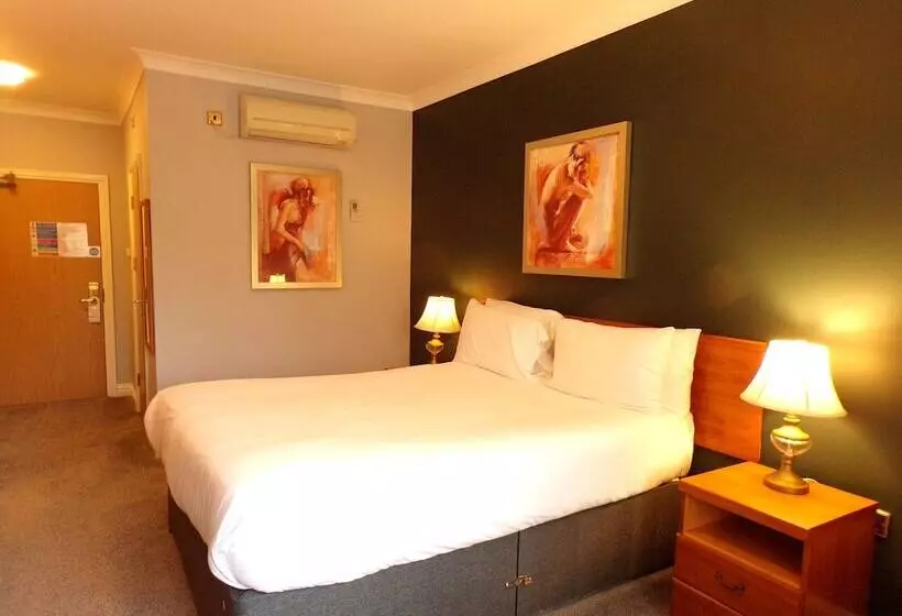 酒店 Fox And Goose Inn