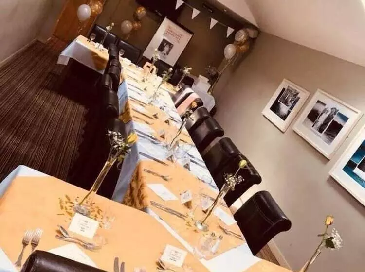 酒店 Fox And Goose Inn