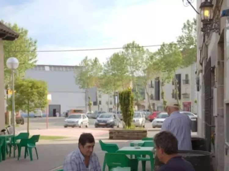 فندق Hostal Rural Elosta