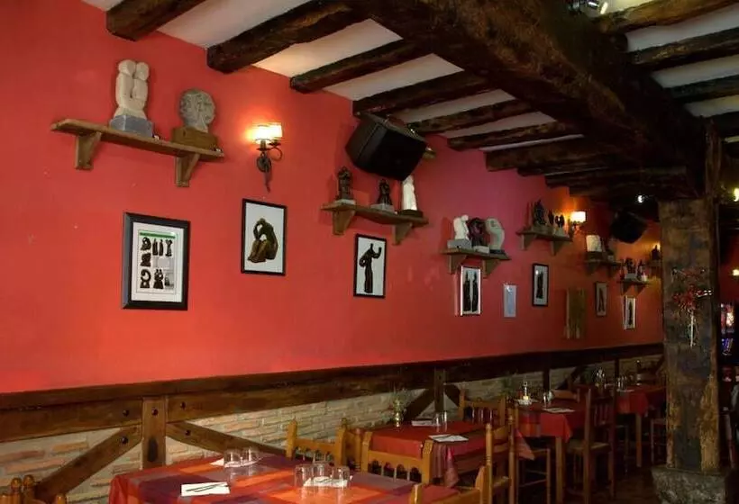 فندق Hostal Rural Elosta