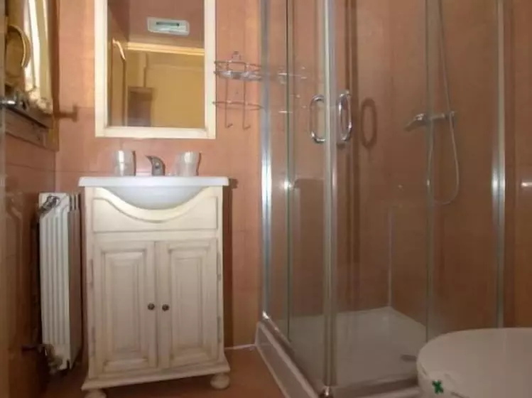 فندق Hostal Rural Elosta