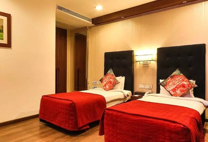 هتل The Nanee Suites