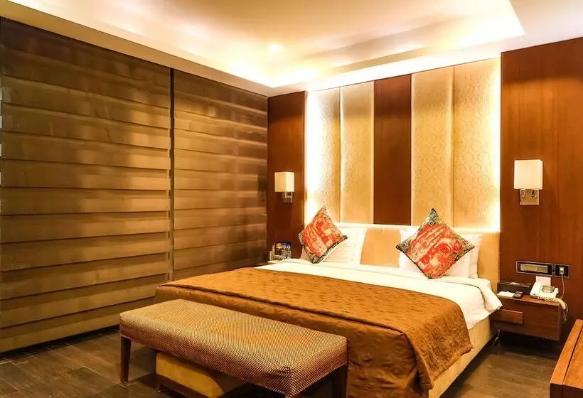 هتل The Nanee Suites