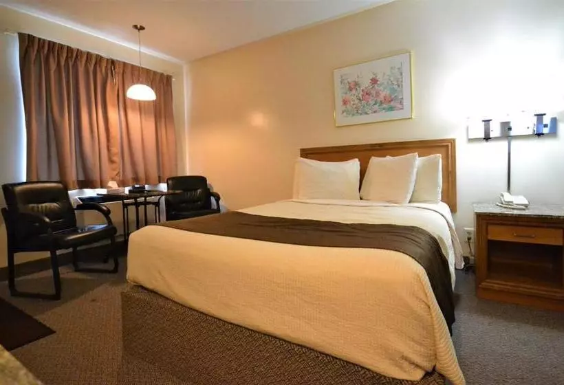 בית מלון כפרי Newmarket Inn