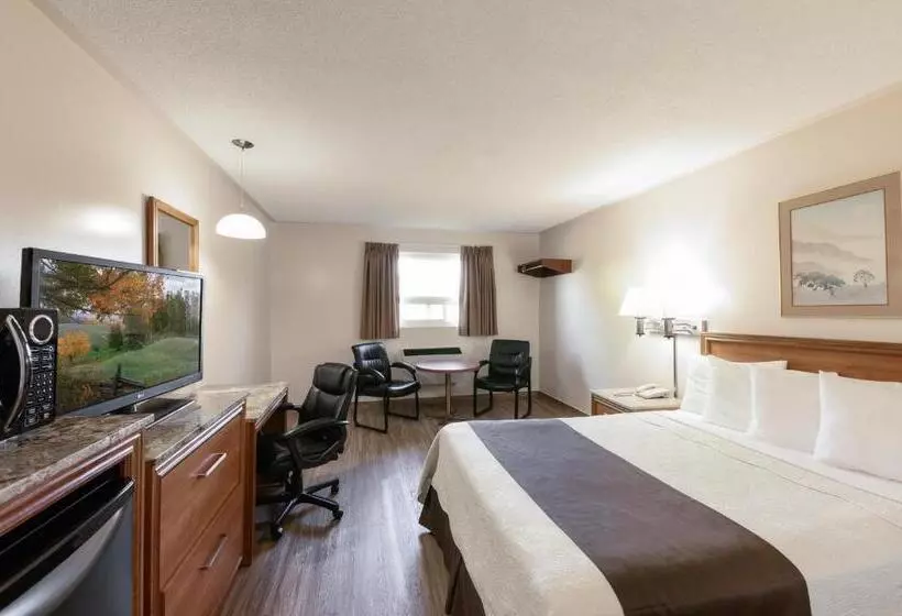 בית מלון כפרי Newmarket Inn