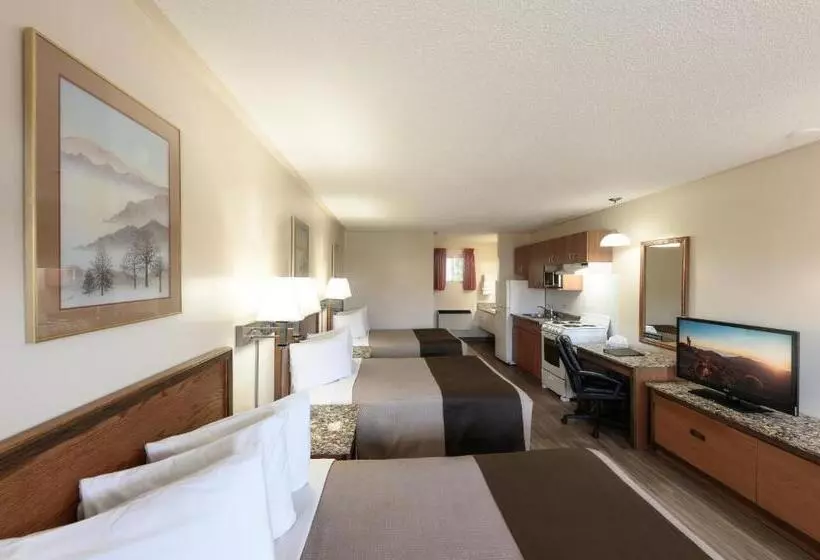 בית מלון כפרי Newmarket Inn