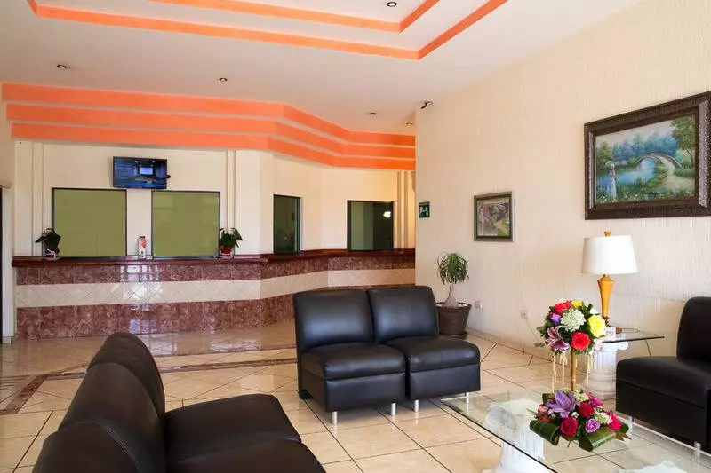 Отель Principado Tijuana Aeropuerto