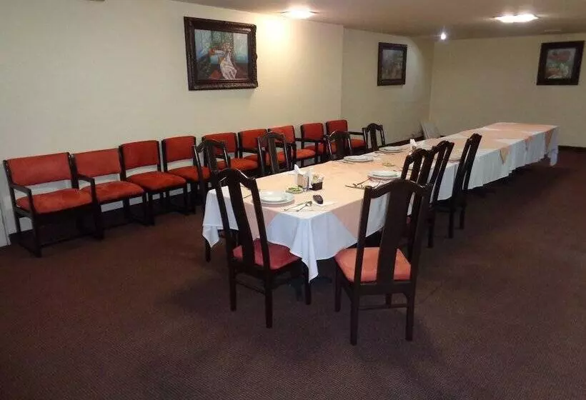 Отель Principado Tijuana Aeropuerto