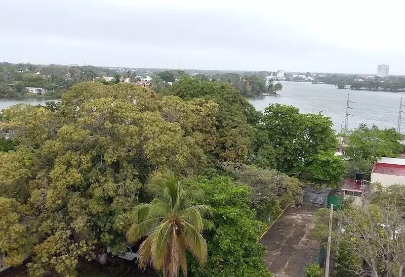 هتل & Suites Real Del Lago