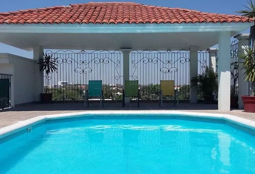 هتل & Suites Real Del Lago